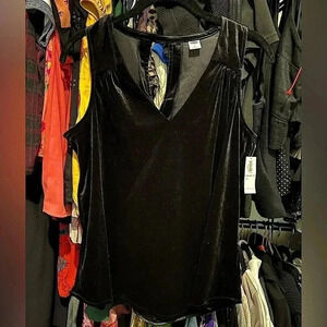 NWT Velvet Black Sleeveless Holiday Top